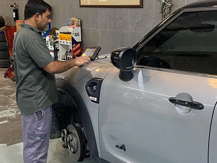 Car Repair Shop in Dubai